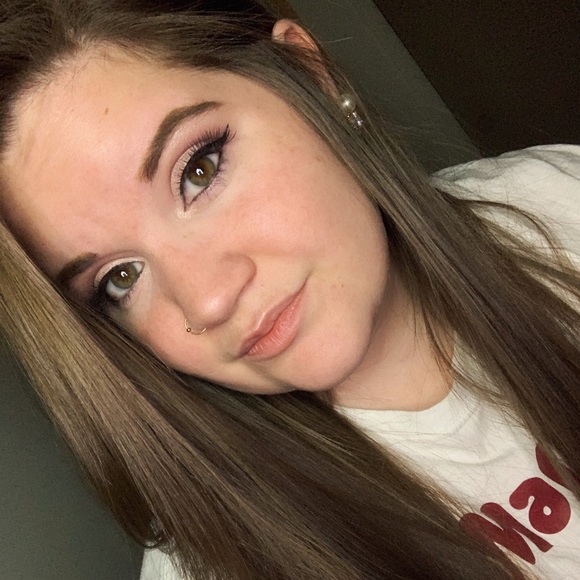 Meet Me 🤷🏻‍♀️ - Picture 8 of 10